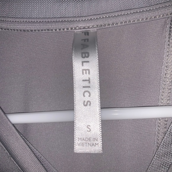 Open Back Fabletics Shirt - Picture 3 of 3